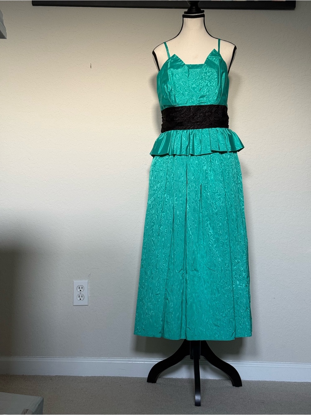 Emerald Green Taffeta Spaghetti-Strap Midi Dress with Black Sash, UK14